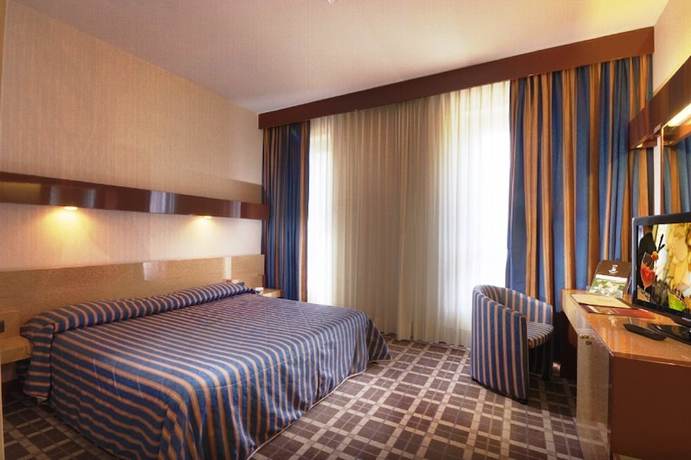 Imagen de la habitación del Hotel Federico II, Jesi. Foto 7