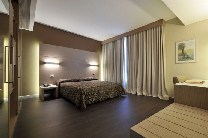 Imagen de la habitación del Hotel Federico II, Jesi. Foto 8