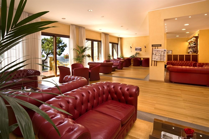Imagen de los interiores del Hotel Federico II, MONTALBANO ELICONA. Foto 6