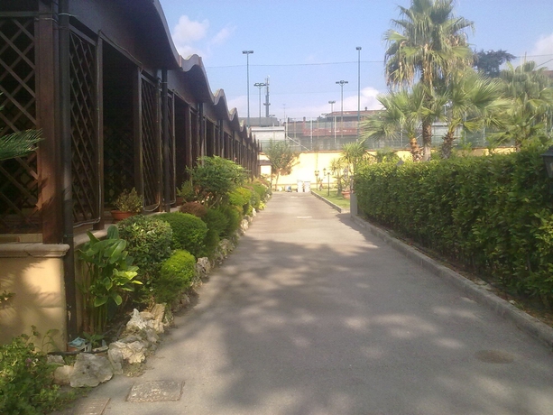 Imagen de los exteriores del Hotel Federico II, Napoles Ciudad. Foto 14