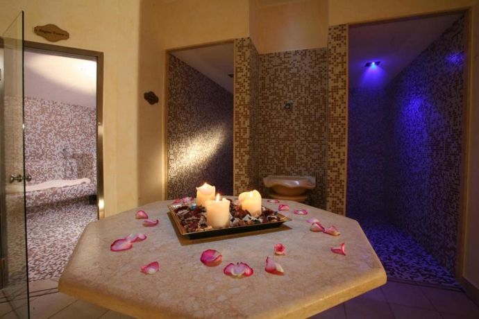 Imagen de los interiores del Hotel Federico Ii Palace. Foto 11