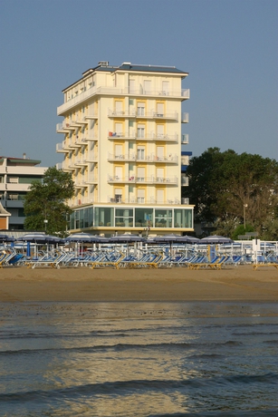 Imagen de los exteriores del Hotel Fedora Riccione. Foto 7
