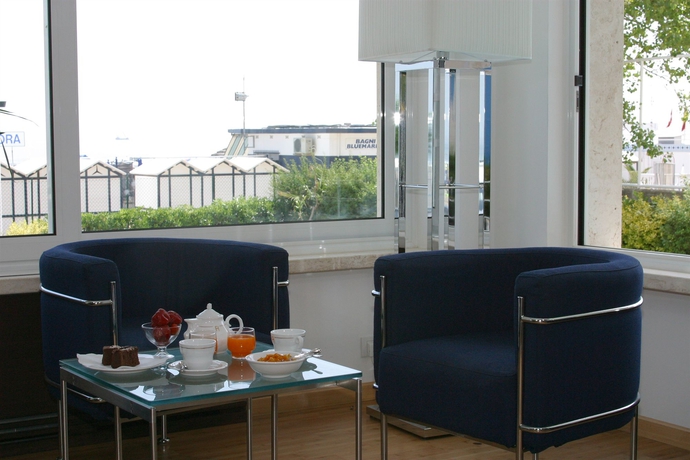 Imagen de los interiores del Hotel Fedora Riccione. Foto 10