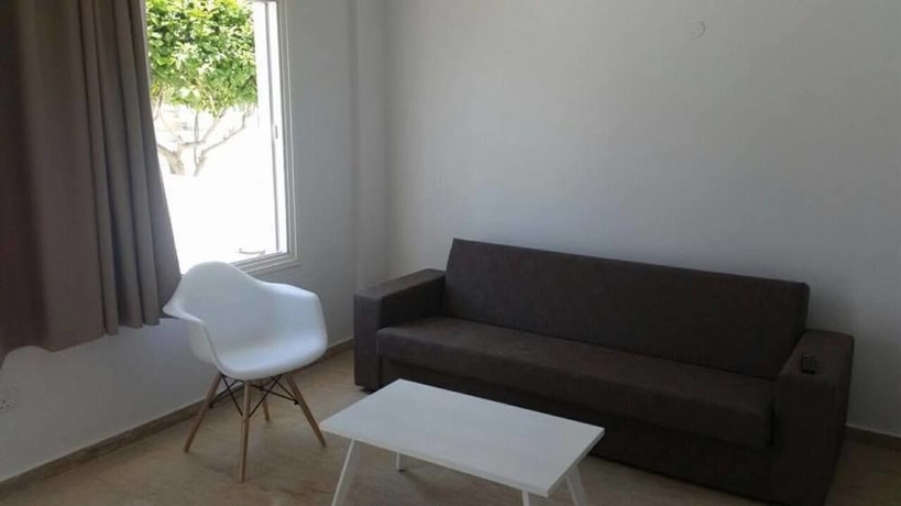 Imagen de los interiores del Hotel Fedrania Gardens. Foto 15