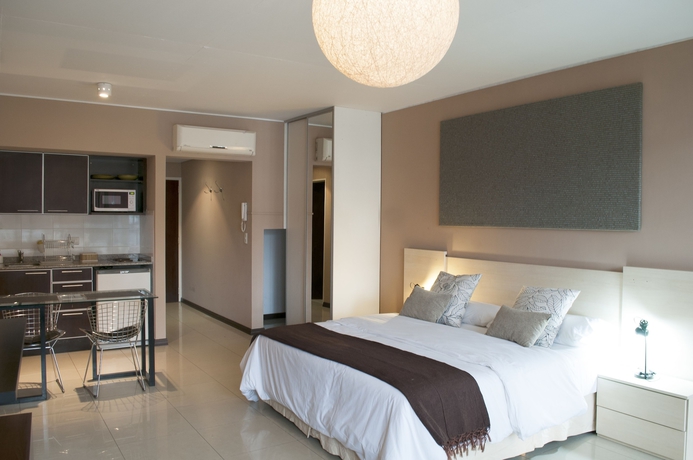 Imagen de la habitación del Hotel Feel Buenos Aires. Foto 13