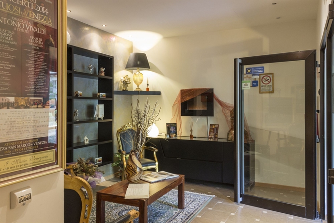 Imagen de los interiores del Hotel Feel Inn - Venice Airport Luxury Rooms. Foto 15