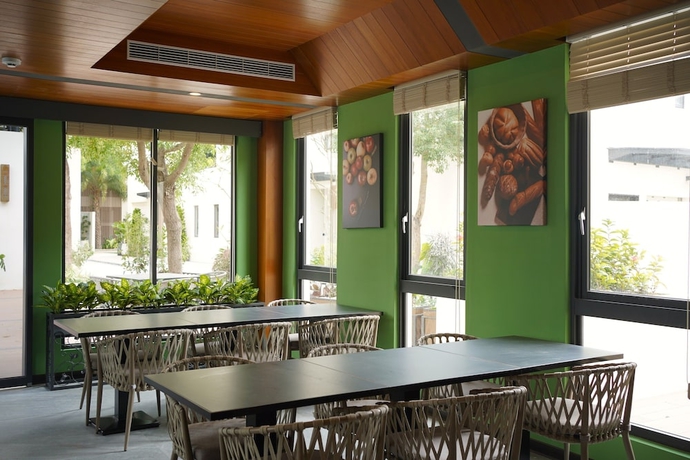 Imagen del bar/restaurante del Hotel Feeling. Foto 3