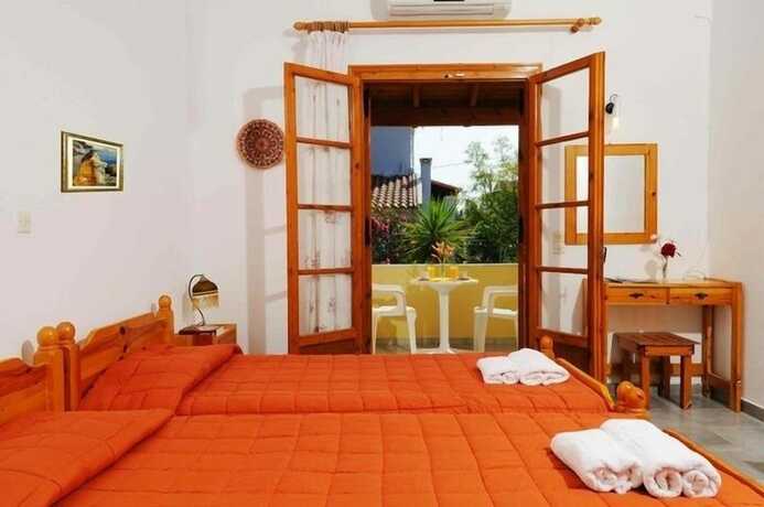 Imagen general del Hotel Feeloxenia Corfu Apartments. Foto 2