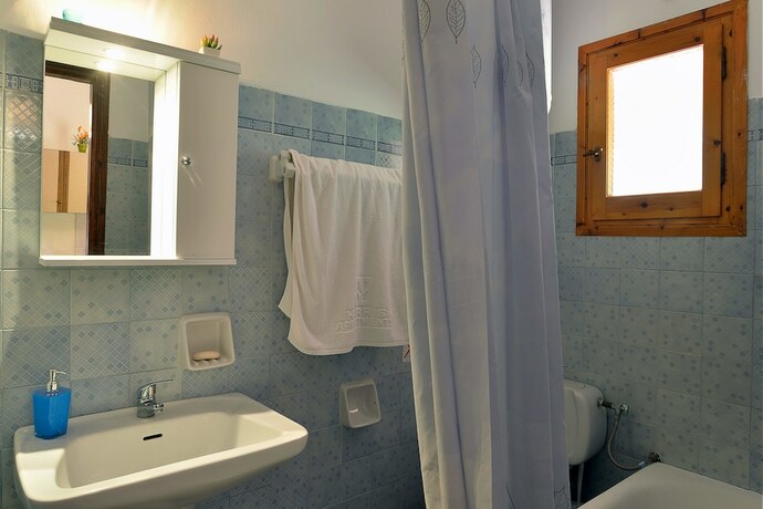 Imagen general del Hotel Feeloxenia Corfu Apartments. Foto 12