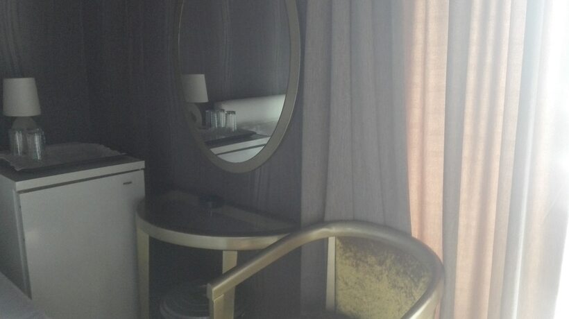 Imagen de la habitación del Hotel Feevos. Foto 20