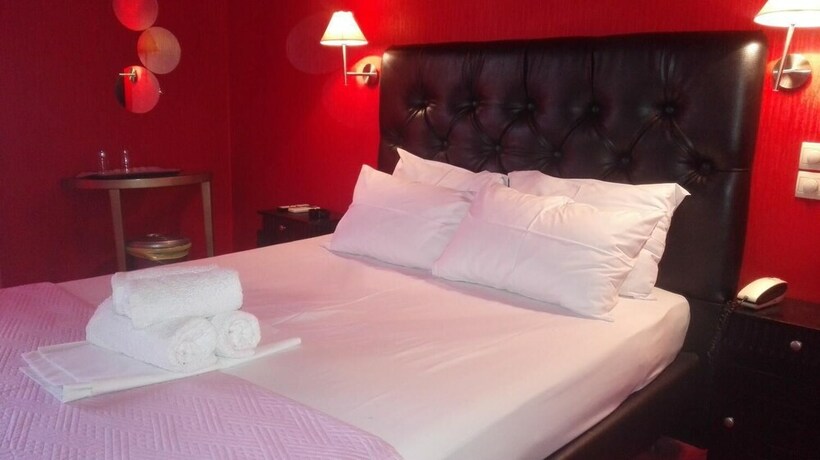 Imagen de la habitación del Hotel Feevos. Foto 21