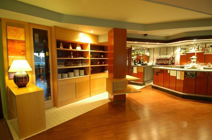 Imagen del bar/restaurante del Hotel Fèlix, VALLS. Foto 2