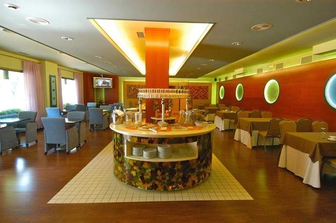 Imagen del bar/restaurante del Hotel Fèlix, VALLS. Foto 3