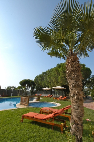 Imagen de la piscina del Hotel Fèlix, VALLS. Foto 13
