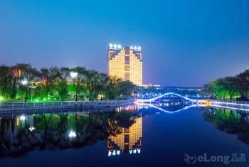 Imagen de los exteriores del Hotel Feicheng Blossom. Foto 8
