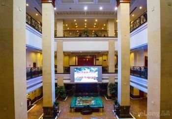 Imagen de los interiores del Hotel Feicheng Blossom. Foto 12