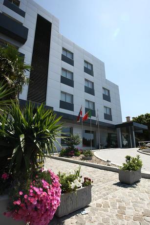 Imagen general del Hotel Feira Pedra Bela. Foto 6