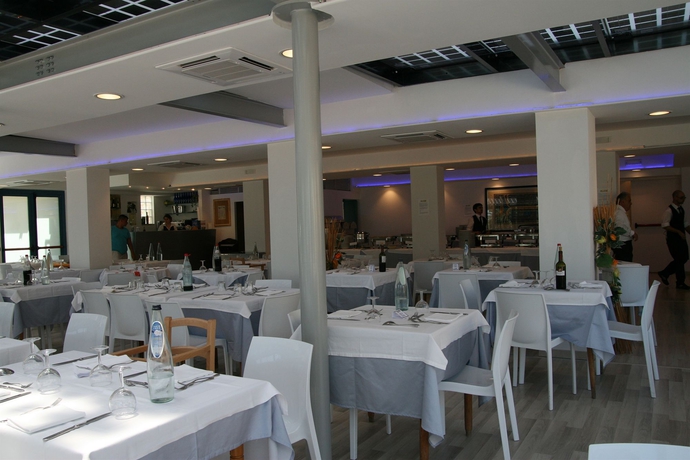 Imagen del bar/restaurante del Hotel Felicioni. Foto 4