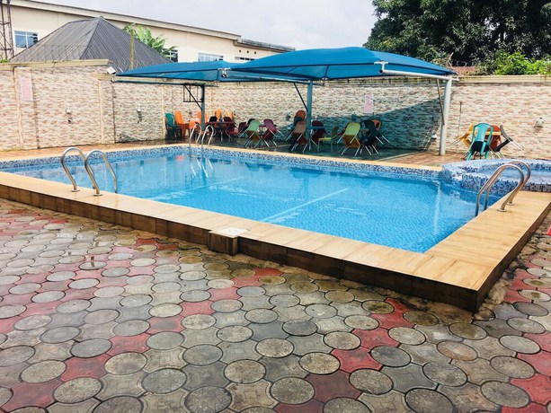 Imagen de la piscina del Hotel Feligold Royal Benin. Foto 15