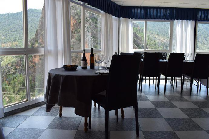 Imagen del bar/restaurante del Hotel Felipe Ii, Sierra del Segura. Foto 5