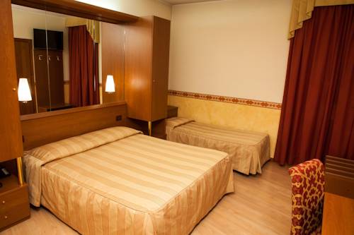 Imagen de la habitación del Hotel Felix, Montecchio Maggiore. Foto 9