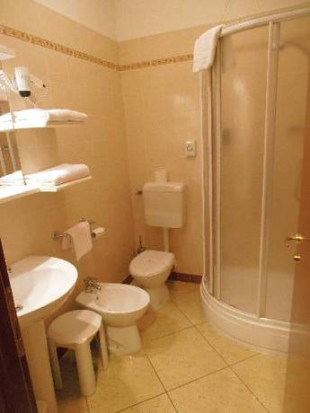 Imagen de la habitación del Hotel Felix, Montecchio Maggiore. Foto 14