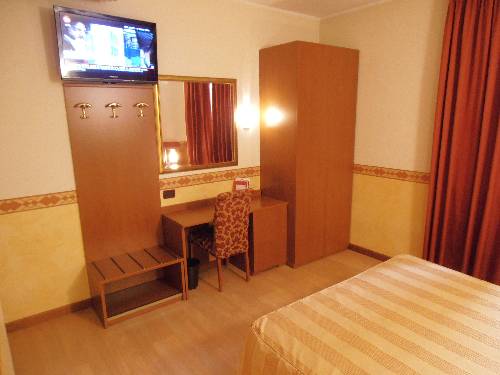 Imagen de la habitación del Hotel Felix, Montecchio Maggiore. Foto 15