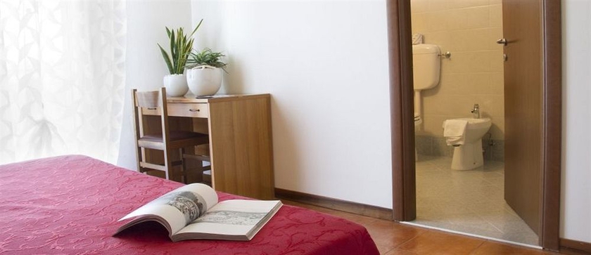 Imagen de la habitación del Hotel Felix Pindemonte. Foto 5