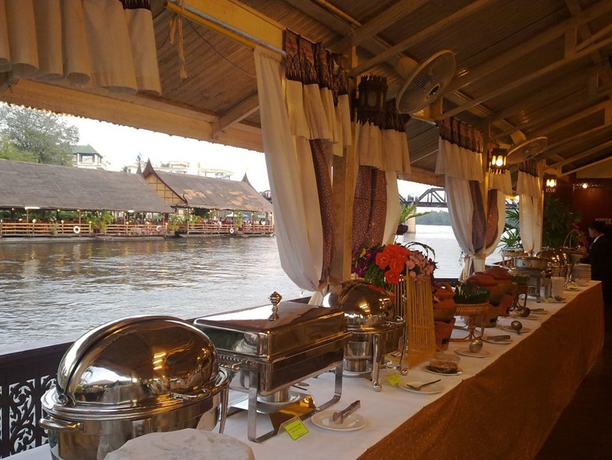 Imagen del bar/restaurante del Hotel Felix River Kwai Resort. Foto 5