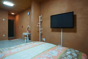 Imagen de la habitación del Hotel Feliz Town. Foto 3