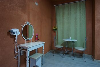Imagen de la habitación del Hotel Feliz Town. Foto 4