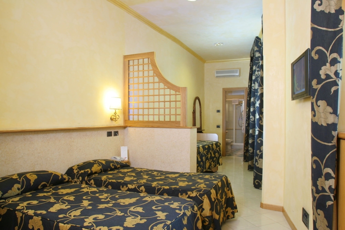 Imagen de la habitación del Hotel Fellini. Foto 2