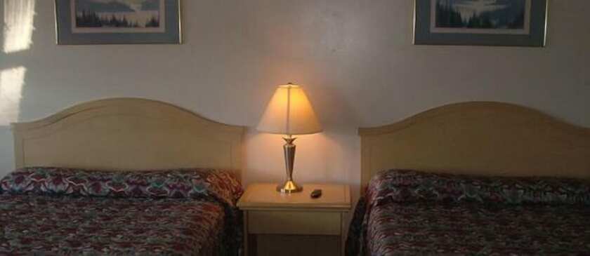 Imagen de la habitación del Hotel Fels Three Crown Motel. Foto 15
