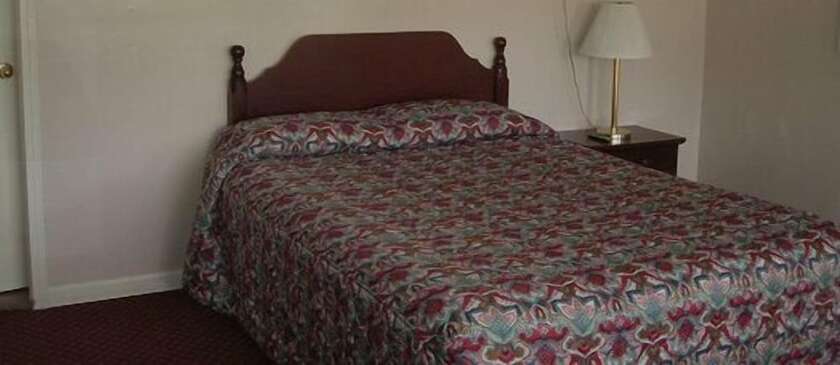 Imagen de la habitación del Hotel Fels Three Crown Motel. Foto 16