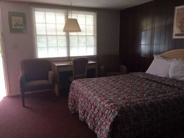 Imagen de la habitación del Hotel Fels Three Crown Motel. Foto 18
