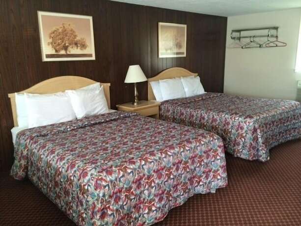 Imagen de la habitación del Hotel Fels Three Crown Motel. Foto 19