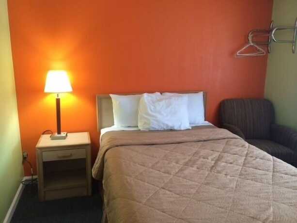 Imagen de la habitación del Hotel Fels Three Crown Motel. Foto 20