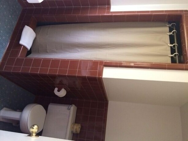 Imagen general del Hotel Fels Three Crown Motel. Foto 14