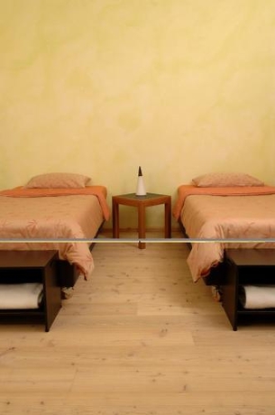 Imagen de la habitación del Hotel Felsenhotel La Claustra. Foto 9