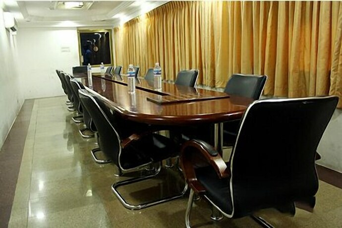 Imagen de los interiores del Hotel Femina. Foto 17