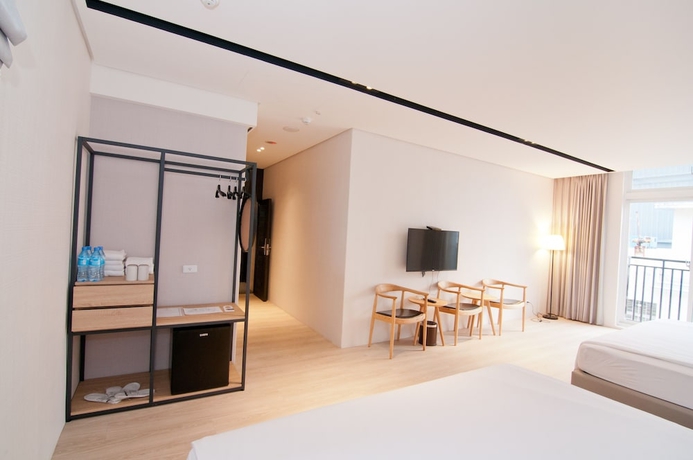 Imagen de la habitación del Hotel Feng Chi Inn. Foto 7