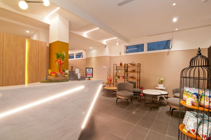 Imagen de los interiores del Hotel Feng Chi Inn. Foto 14