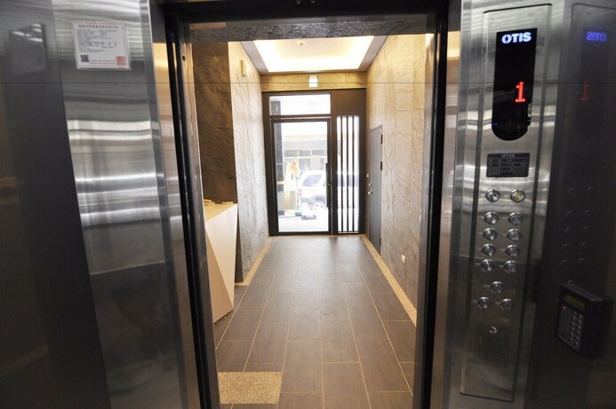 Imagen de los interiores del Hotel Feng Jia 25. Foto 32