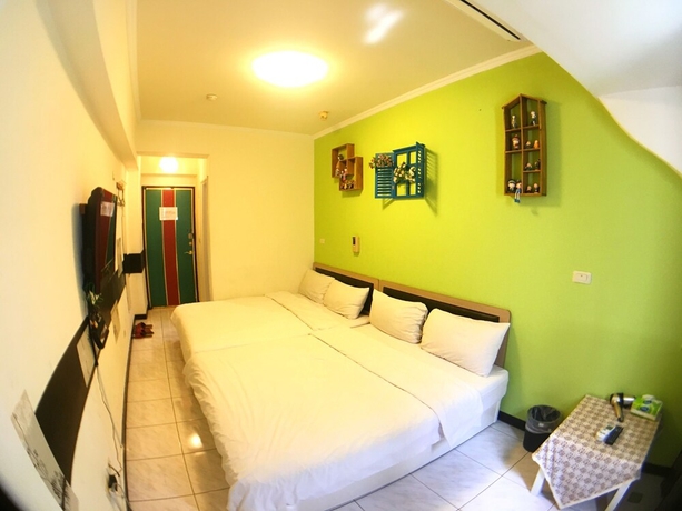 Imagen de la habitación del Hotel Fengchia Sandiego. Foto 15