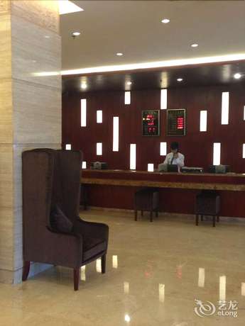 Imagen de los interiores del Hotel Fengdu International Hotel. Foto 19