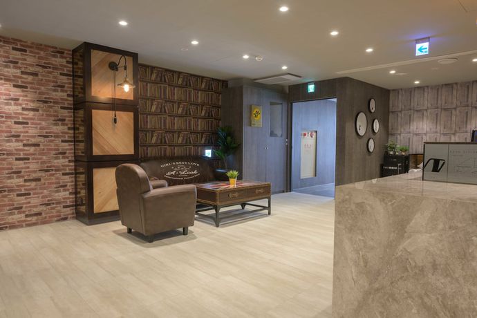 Imagen de los interiores del Hotel Fengjia K. Foto 8