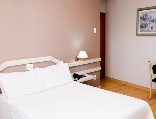 Imagen de la habitación del Hotel Fenicia Palace, Varginha. Foto 29