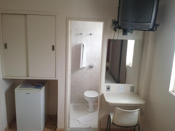 Imagen de la habitación del Hotel Fenicia Palace, Varginha. Foto 30