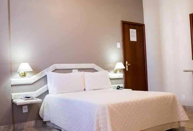 Imagen de la habitación del Hotel Fenicia Palace, Varginha. Foto 34