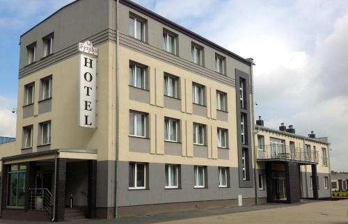 Imagen general del Hotel Feniks, Gniezno. Foto 1